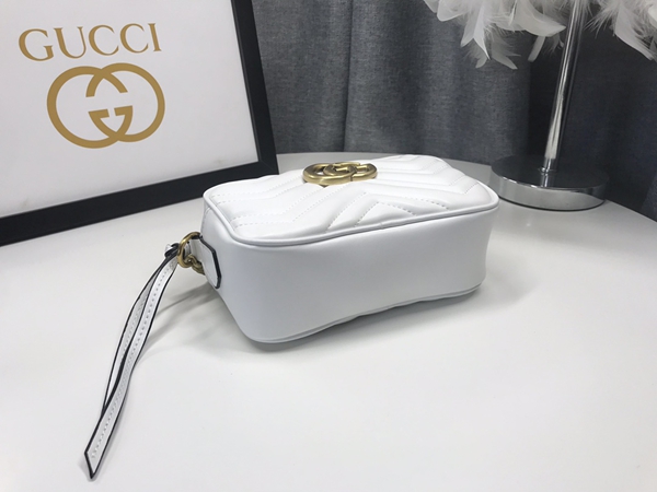 激安グッチバッグコピー角部分ディテール